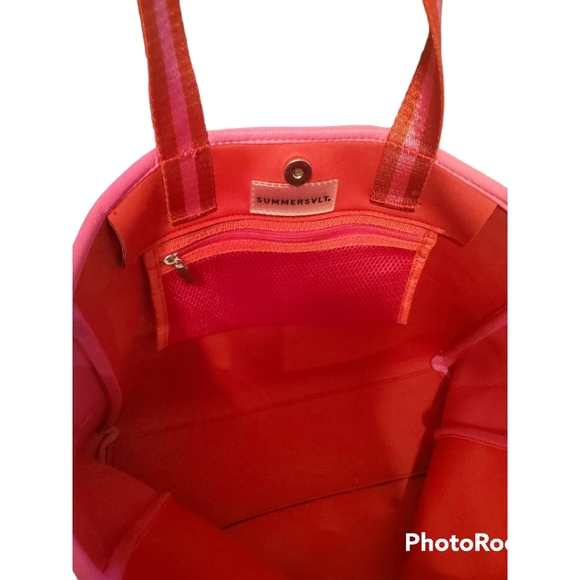 Summersalt The Perfect Beach Tote Hibiscus & Lave - Picture 3 of 3